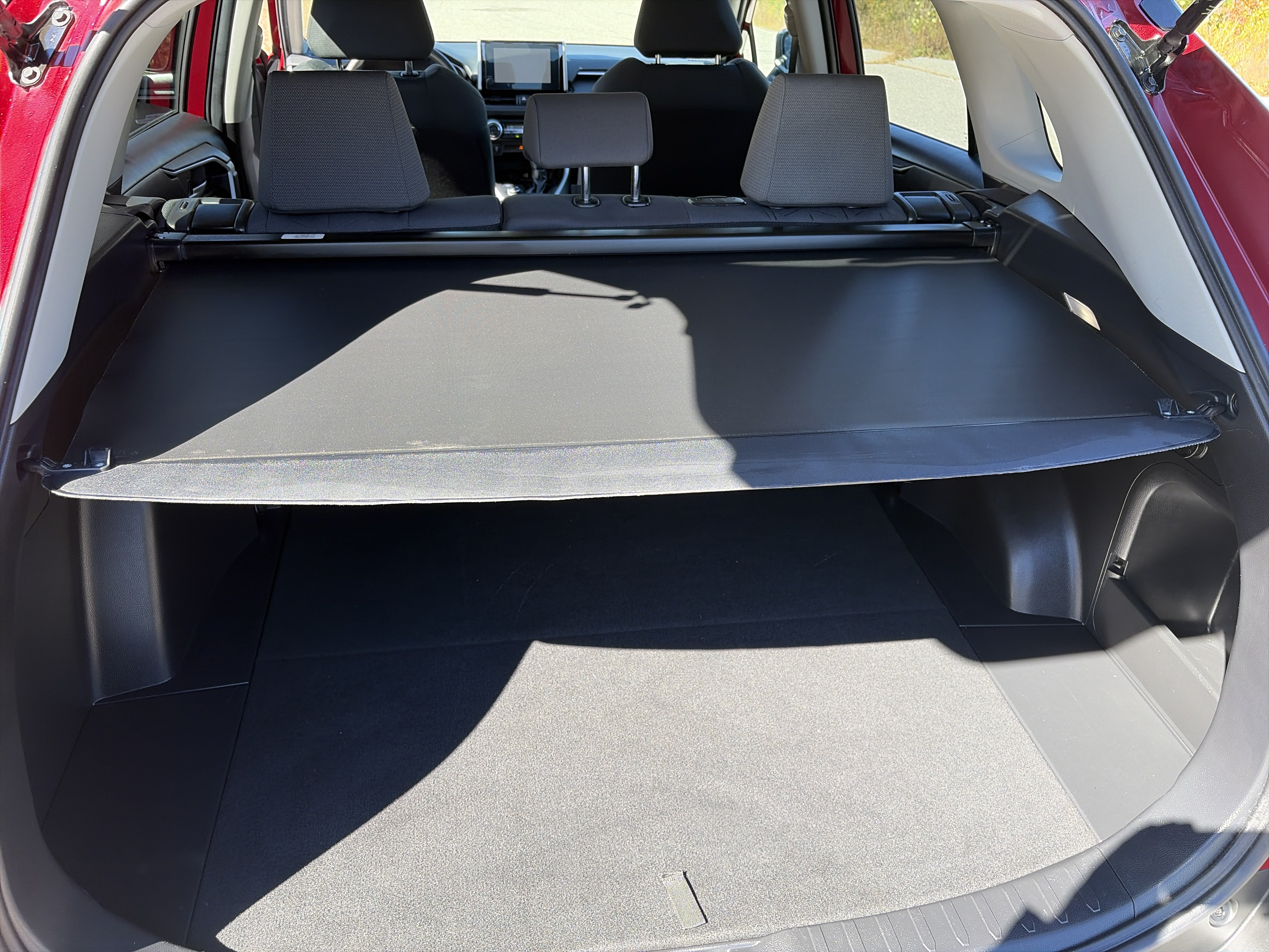 Used 2025 Toyota RAV4 XLE AWD/4WD image 28