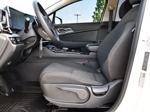 Used 2023 Kia Sportage LX AWD/4WD image 17