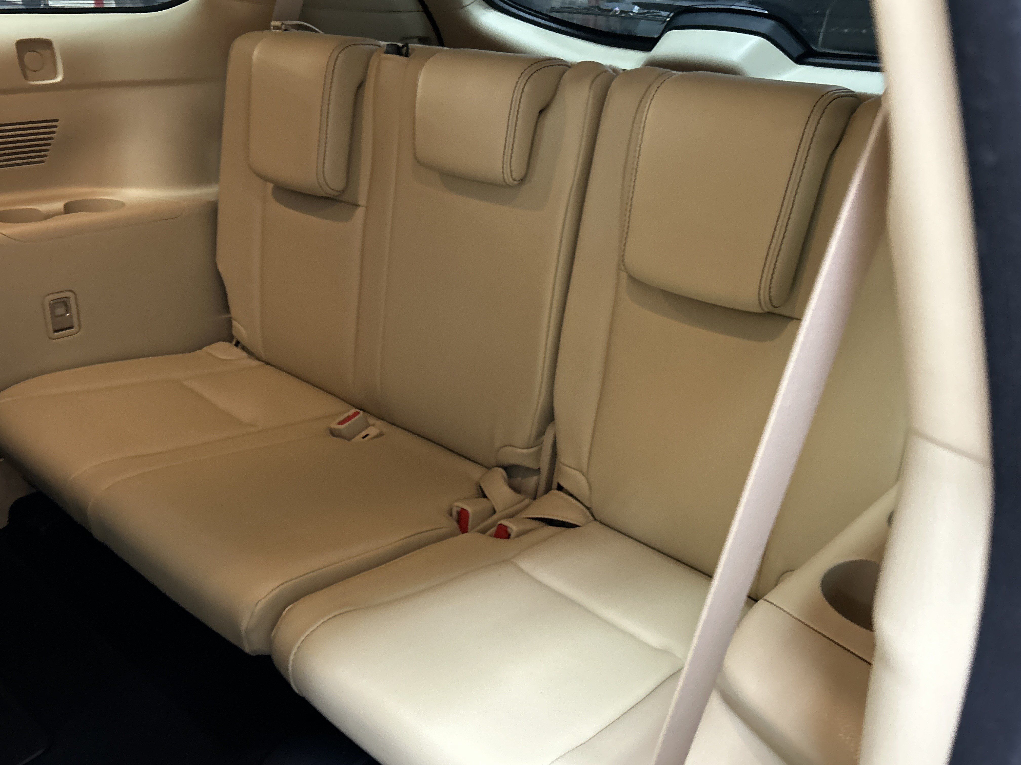 Used 2017 Toyota Highlander XLE FWD image 6