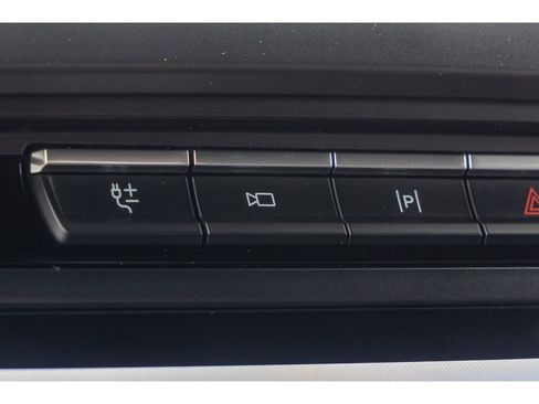 Used 2024 Ford F150 Lariat w/ FX4 Off-Road Package image 25