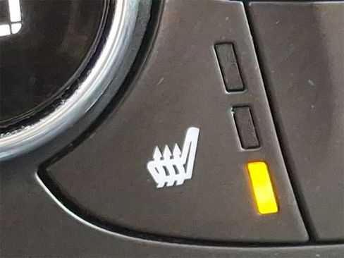 Used 2018 Chevrolet Equinox LT image 23