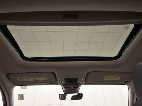 Certified 2024 Honda HR-V EX-L image 16