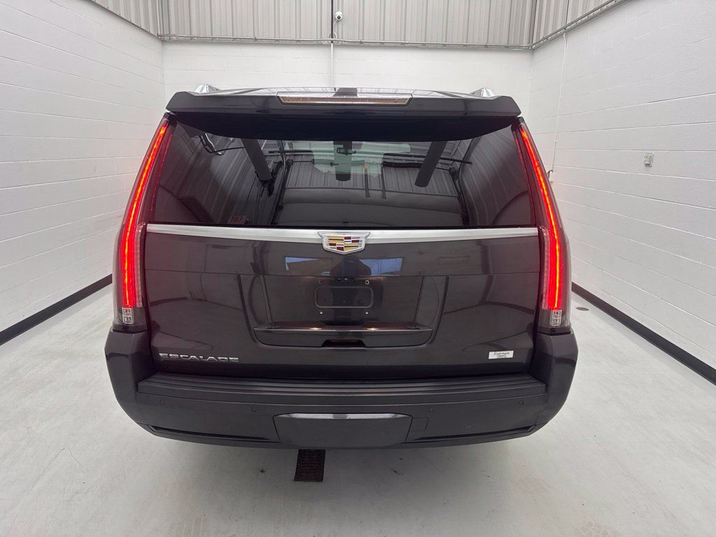 Used 2018 Cadillac Escalade ESV Platinum AWD/4WD image 5