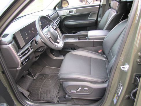 Used 2025 Hyundai Santa Fe SEL FWD image 21