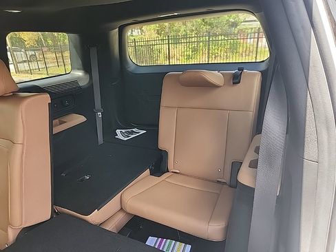 Used 2024 Hyundai Santa Fe Limited image 4