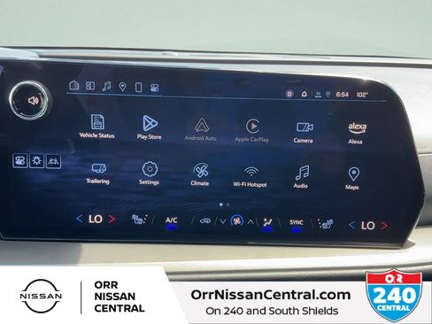 Used 2025 Chevrolet Traverse LT FWD image 23