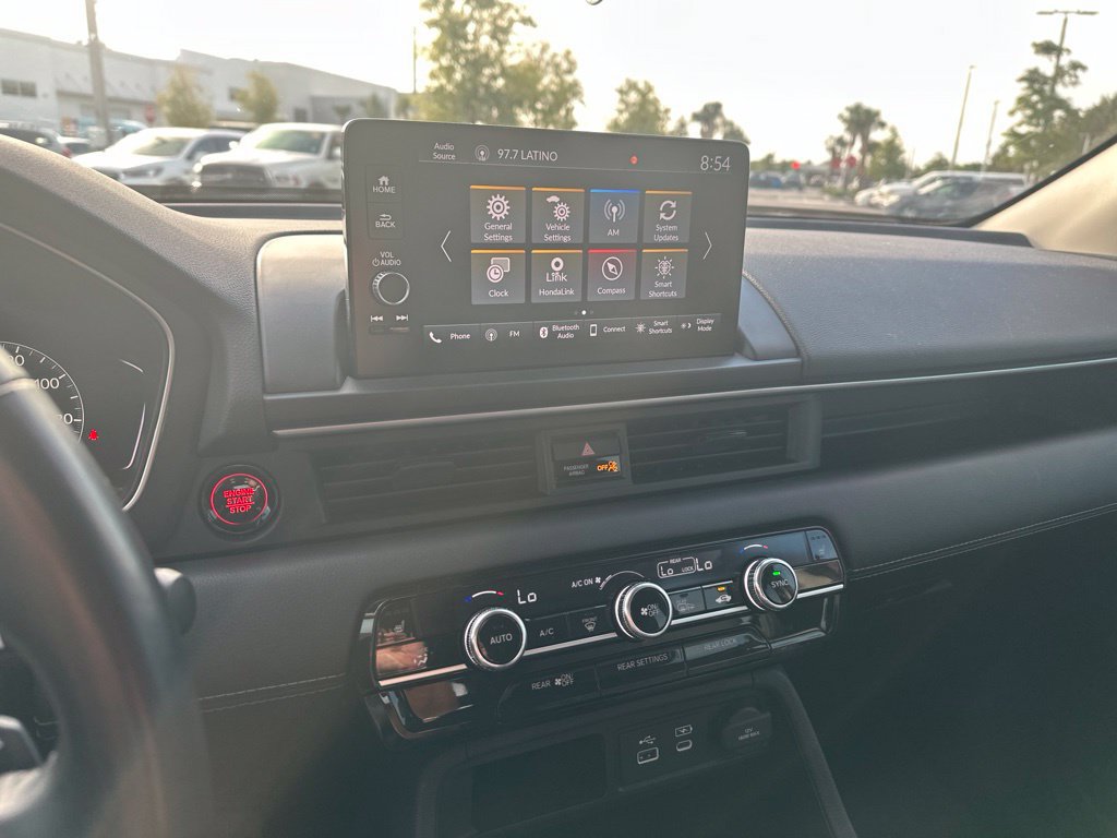 Used 2025 Honda Pilot EX-L image 10
