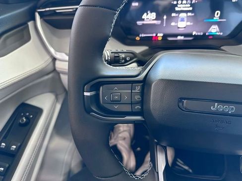 New 2026 Jeep Cherokee Limited image 25