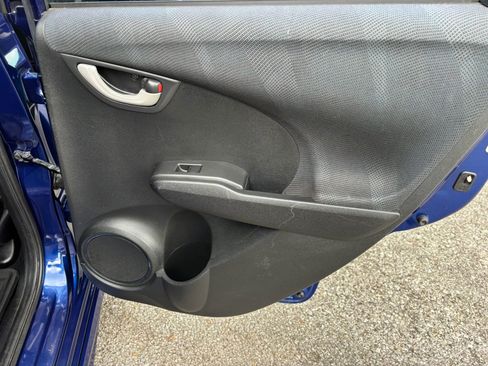 Used 2011 Honda Fit Sport image 17