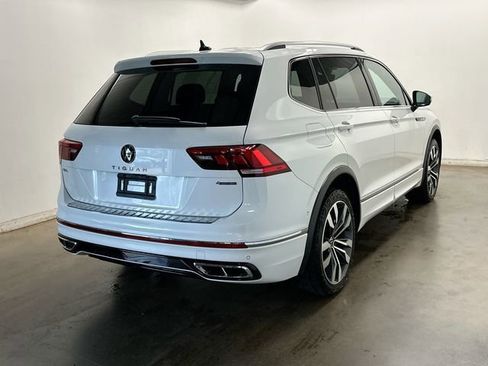 Used 2022 Volkswagen Tiguan SEL R-Line AWD/4WD image 34
