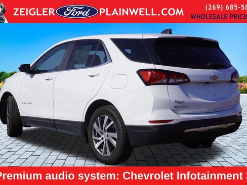 Used 2024 Chevrolet Equinox LT w/ LPO, Floor Liner Package image 3