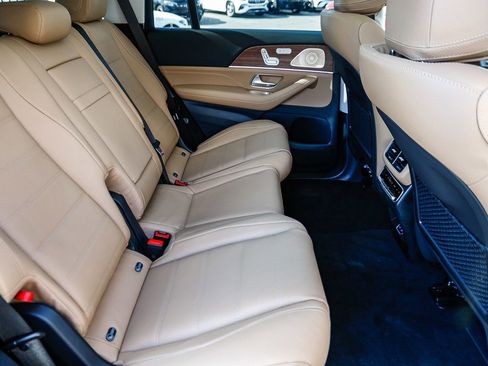 New 2026 Mercedes-Benz GLS 450 4MATIC image 18