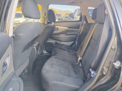 Used 2017 Nissan Murano S image 16