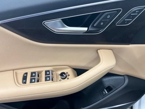 Used 2023 Audi Q8 Premium Plus w/ Premium Plus Package AWD/4WD image 13
