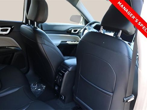 New 2026 Jeep Compass Limited image 18