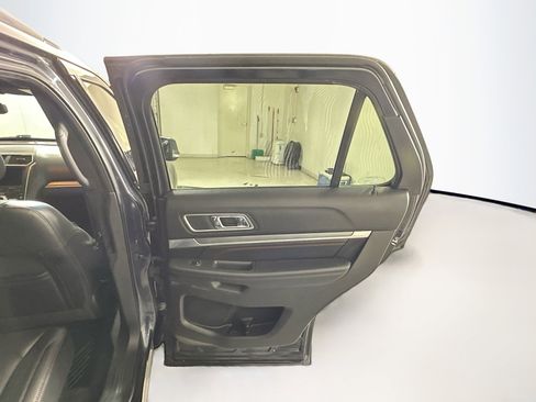 Used 2017 Ford Explorer Sport w/ Equipment Group 401A AWD/4WD image 31