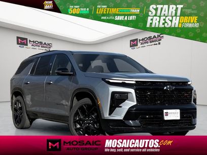 Used 2025 Chevrolet Traverse RS