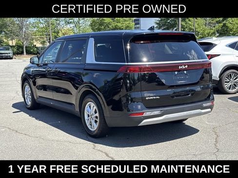 Used 2023 Kia Carnival LX FWD image 4