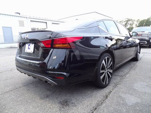Used 2022 Nissan Altima 2.5 SR image 6