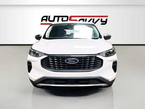 Used 2023 Ford Escape Active AWD/4WD image 2
