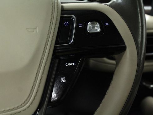 Used 2022 Lincoln Aviator Reserve w/ Equipment Group 201A image 22