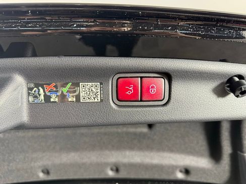 Used 2024 Mercedes-Benz C 63 AMG S image 18