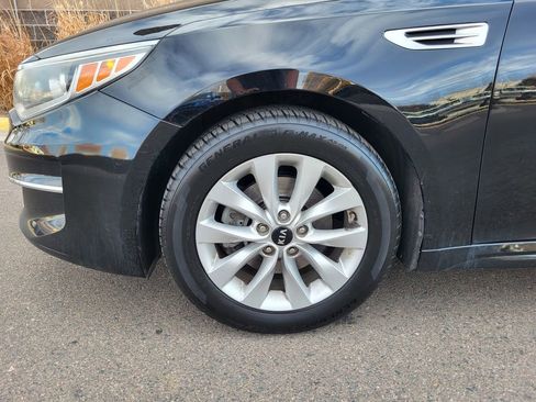 Used 2017 Kia Optima LX image 10