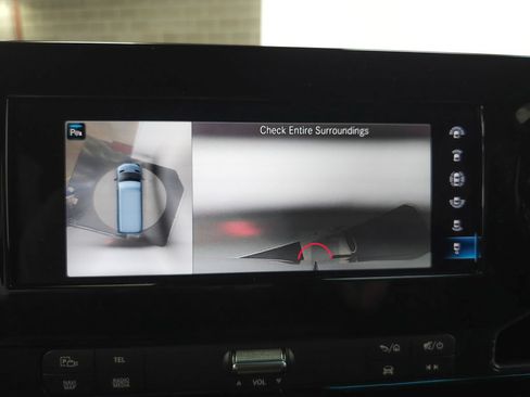 Used 2024 Mercedes-Benz Sprinter 2500 image 21