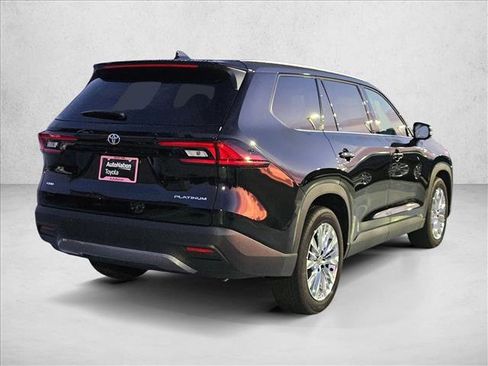 New 2026 Toyota Grand Highlander AWD image 2