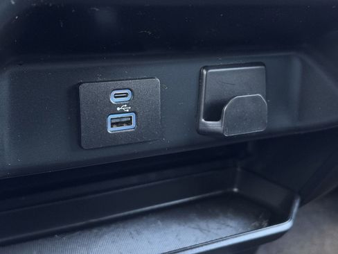 Used 2022 Ford F150 XL w/ XL Chrome Appearance Package image 22