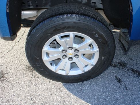 Used 2022 Chevrolet Colorado LT w/ LT Convenience Package image 13