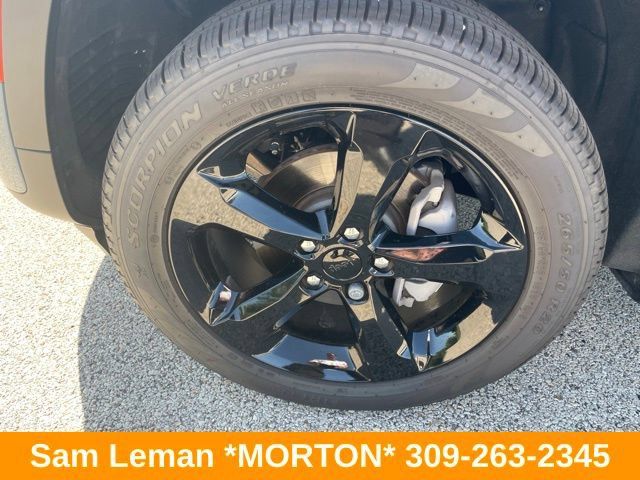 Used 2026 Jeep Grand Cherokee Limited w/ Limited Altitude Package AWD/4WD image 7