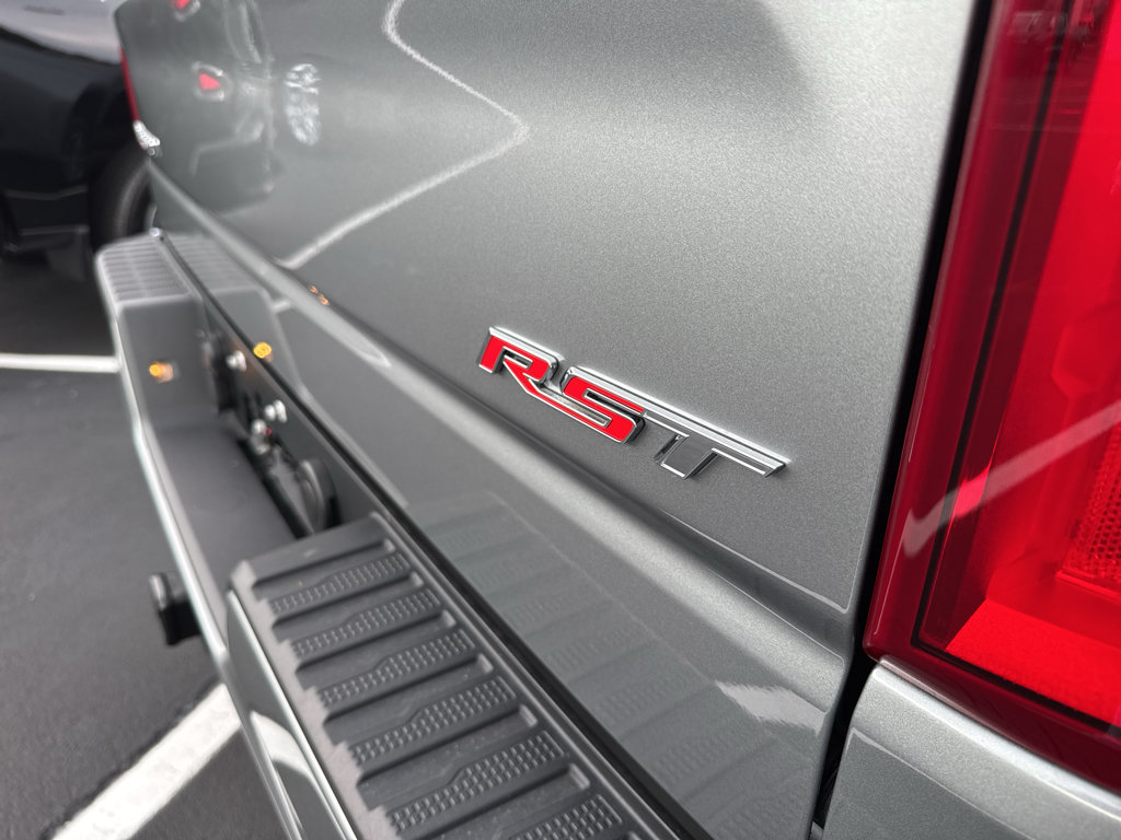 New 2026 Chevrolet Silverado 1500 RST w/ Z71 Off-Road Package AWD/4WD image 8