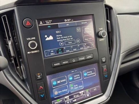 Used 2024 Subaru Crosstrek 2.0i image 11