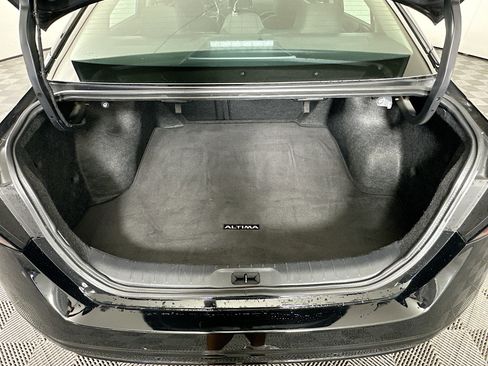 Used 2025 Nissan Altima 2.5 SV FWD image 27