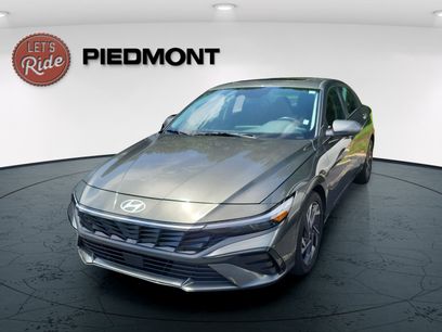 Used 2025 Hyundai Elantra SEL