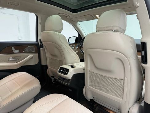 Used 2021 Mercedes-Benz GLS 450 4MATIC image 18