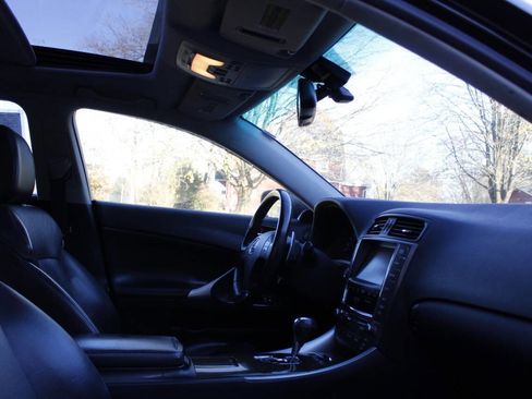 Used 2009 Lexus IS 250 AWD image 37