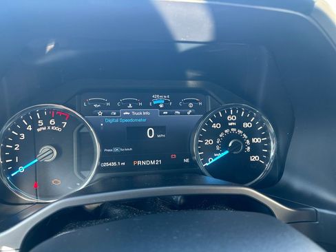 Used 2016 Ford F150 Lariat w/ Equipment Group 502A Luxury AWD/4WD image 15