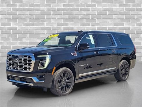 New 2026 GMC Yukon XL Denali w/ Denali Reserve Package AWD/4WD image 10