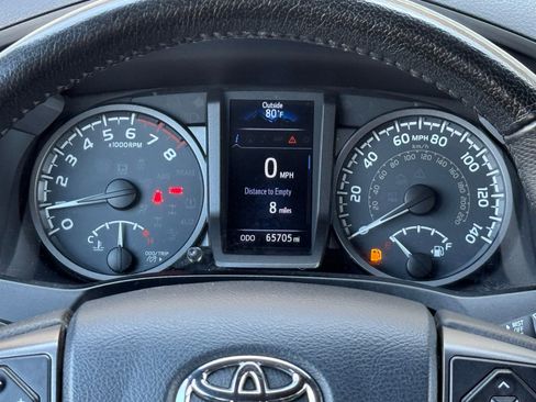 Used 2019 Toyota Tacoma TRD Sport AWD/4WD image 31