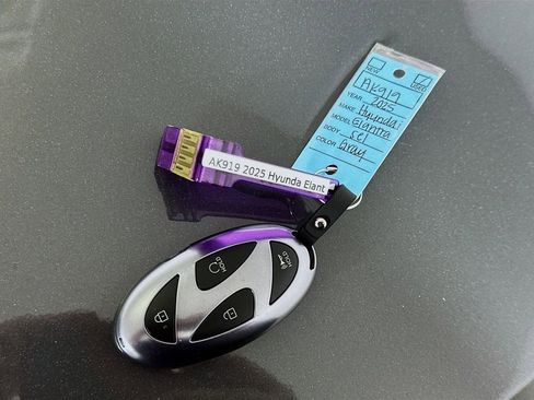 Used 2025 Hyundai Elantra Sport image 33