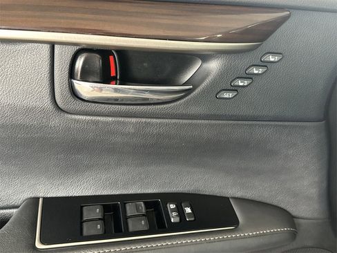 Used 2016 Lexus ES 350 image 11