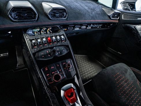 Used 2018 Lamborghini Huracan Performante image 57