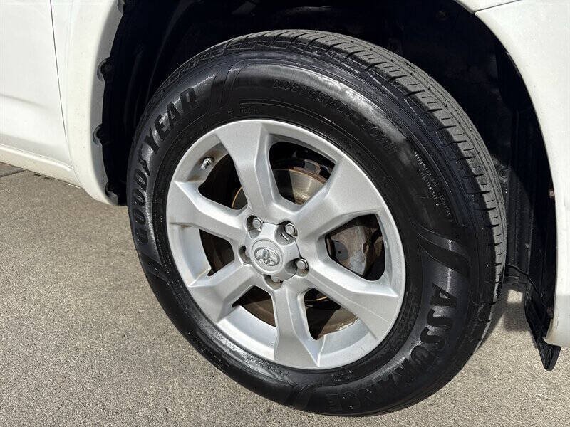 Used 2011 Toyota RAV4 Limited w/ Limited Extra Value Pkg FWD image 13
