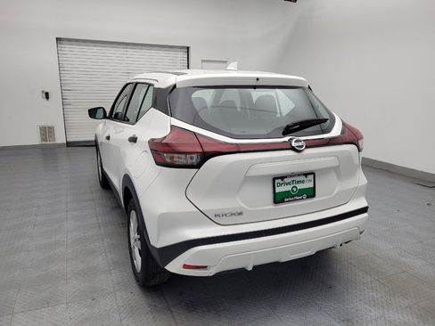 Used 2021 Nissan Kicks S image 6