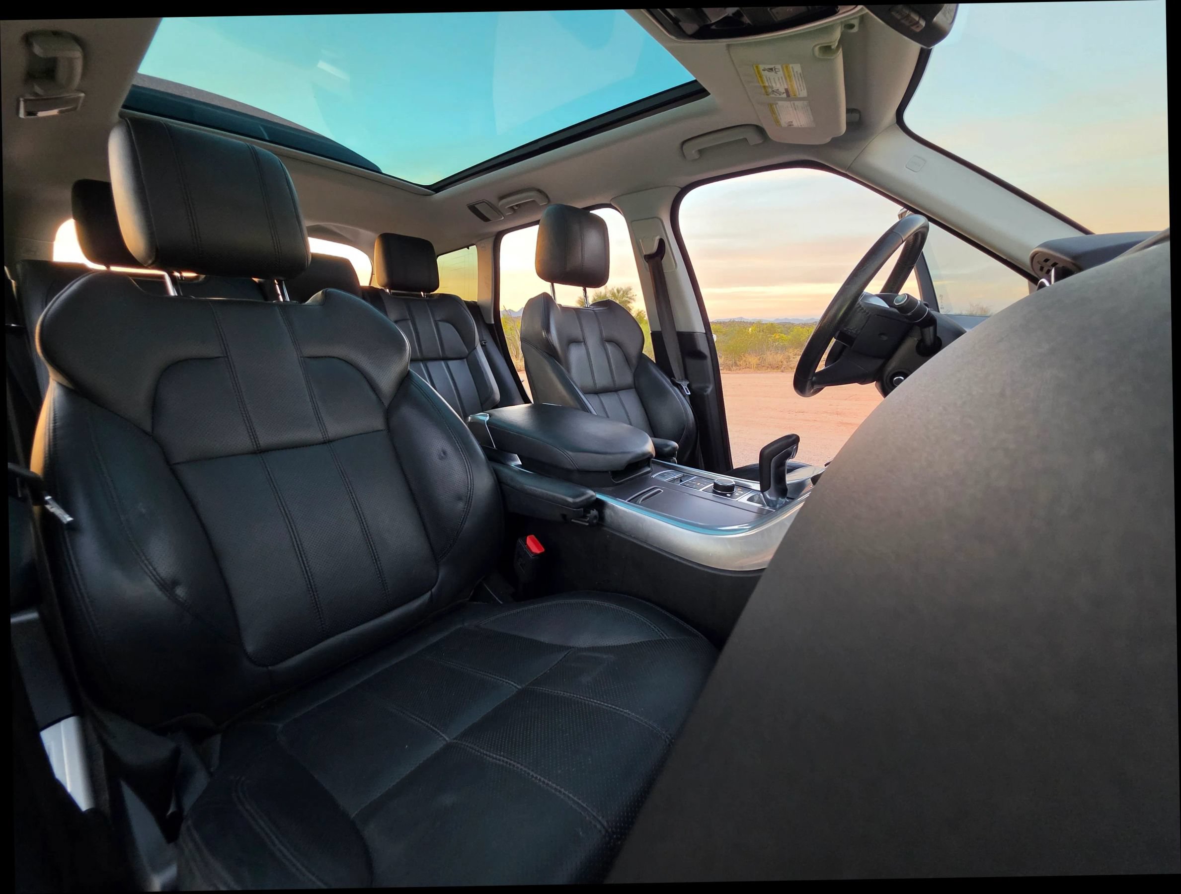 Used 2017 Land Rover Range Rover Sport HSE AWD/4WD image 16