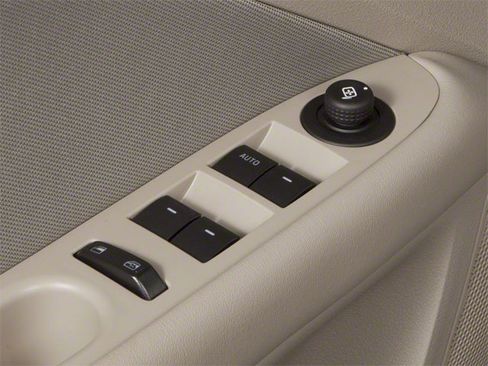 Used 2010 Ford Fusion SE FWD image 19