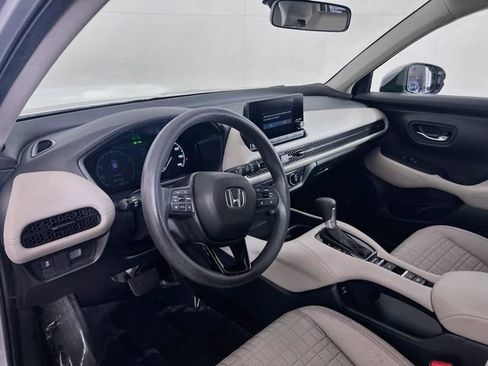 Used 2025 Honda HR-V LX image 9