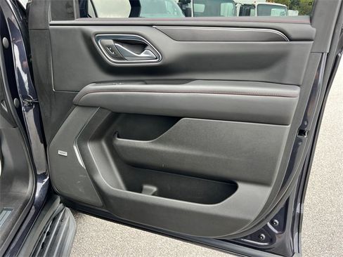 Used 2022 Chevrolet Tahoe RST image 14